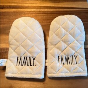 Rae Dunn Cream Quilted Oven Mitts